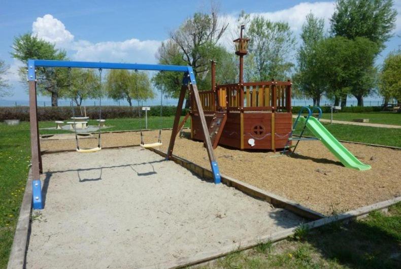 Szin-Aranyhid Apartman Siófok Exterior foto